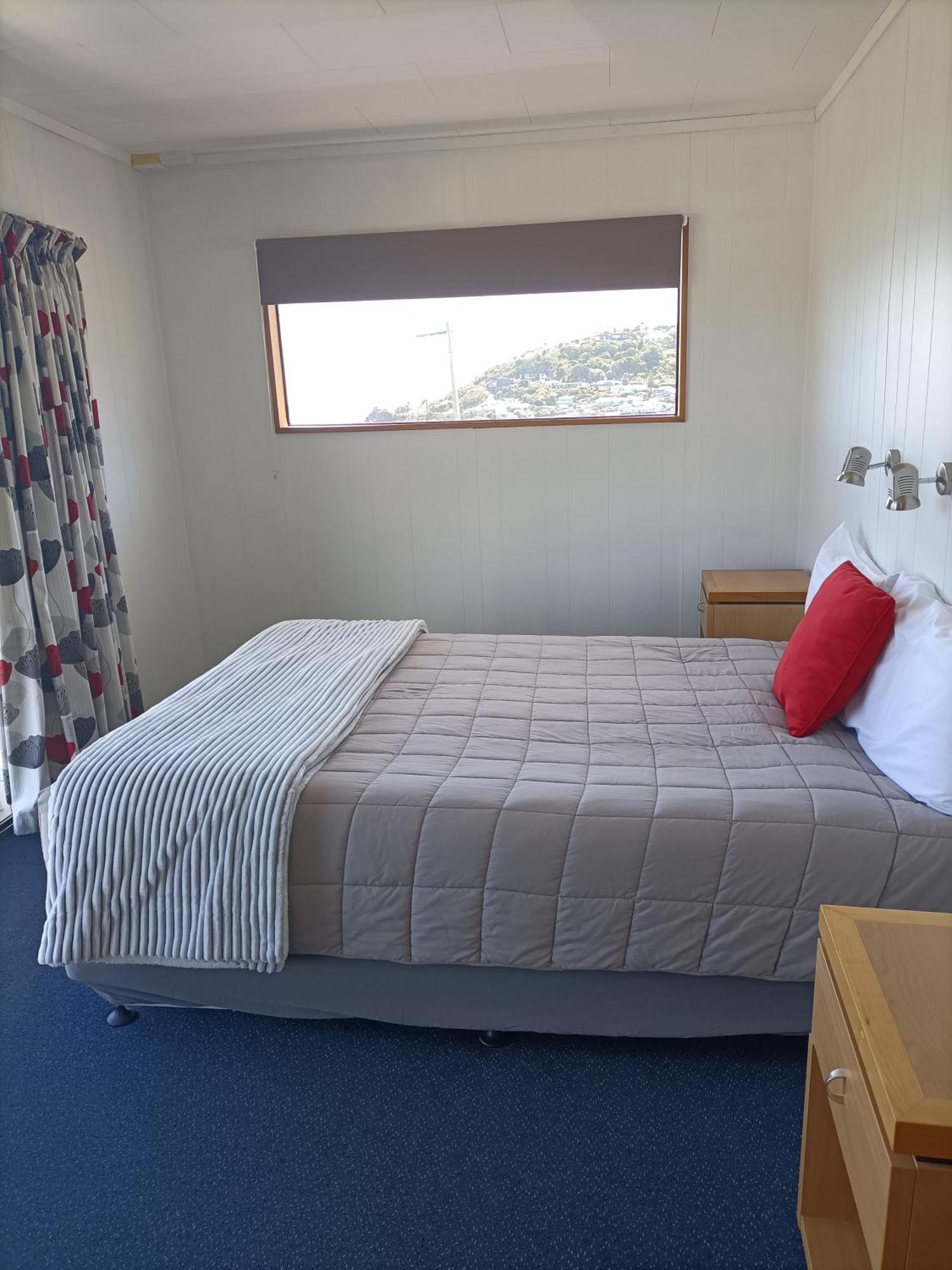 Moeraki Beach Motels Bagian luar foto