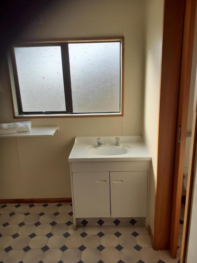 Moeraki Beach Motels Bagian luar foto