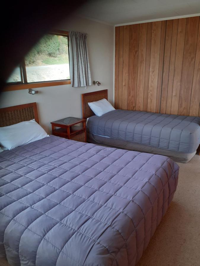 Moeraki Beach Motels Bagian luar foto